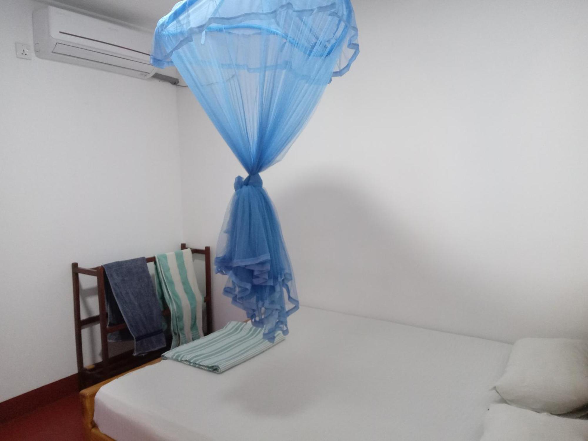 Vibushan Guest House Нилавели Екстериор снимка