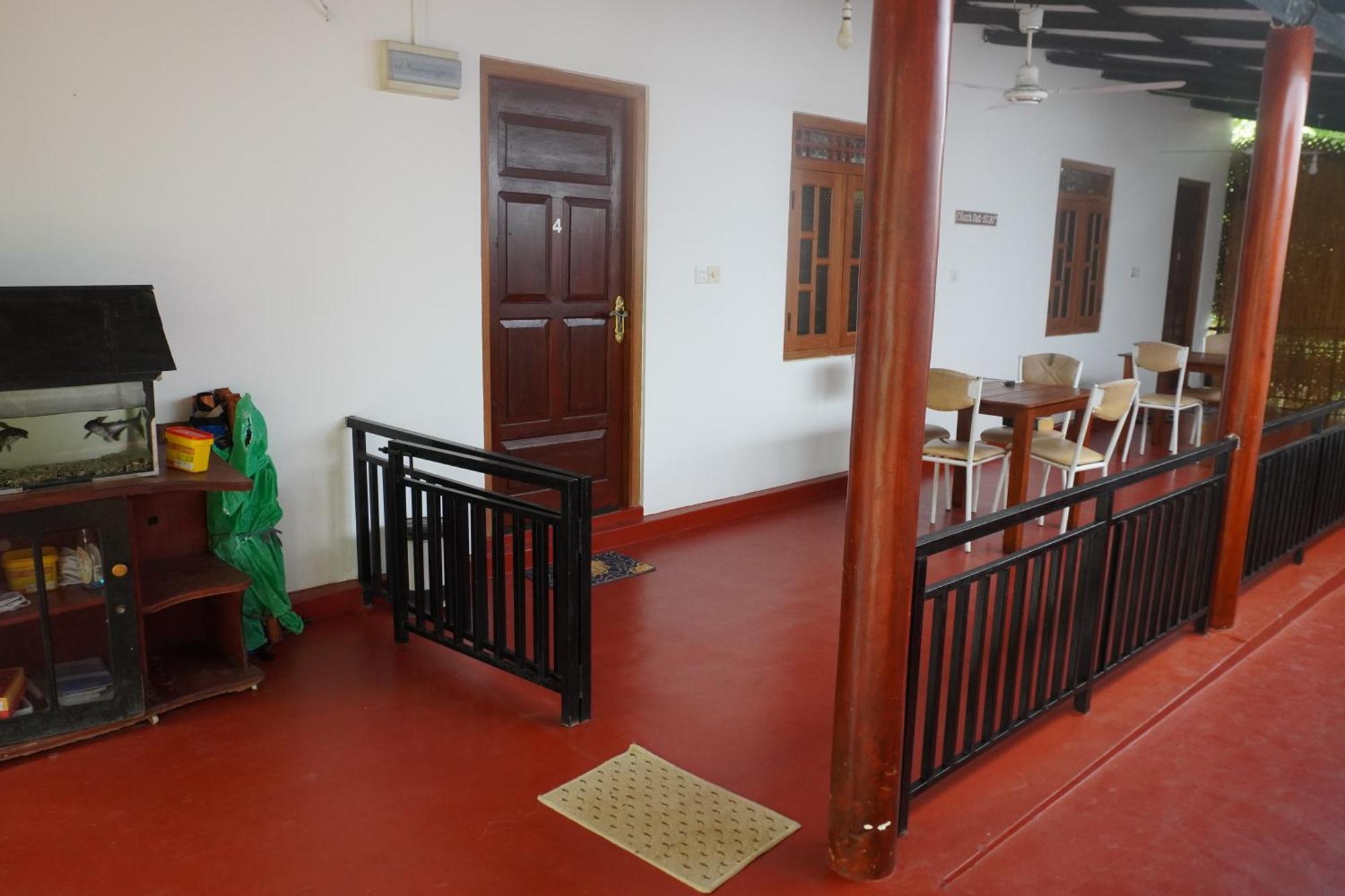 Vibushan Guest House Нилавели Екстериор снимка