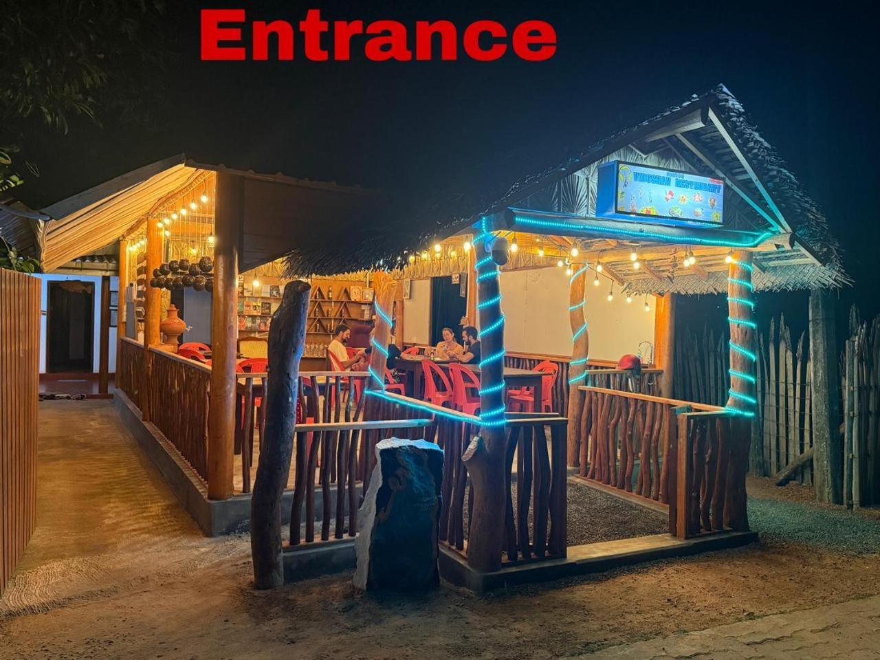 Vibushan Guest House Нилавели Екстериор снимка
